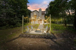Rustic Retreat - Fire-pit Hot-Tub and more